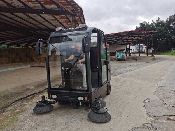 新能源環衛清掃車對比燃油類環衛車有哪些好處 新能源環衛清掃車對比燃油類環衛車有哪些好處