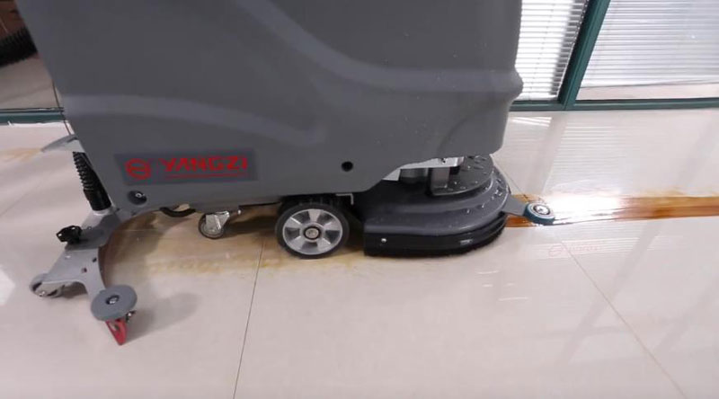 可靠的洗地機在醫療保健行業的重要性