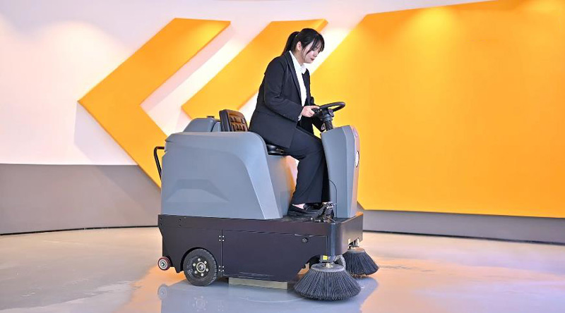 使用掃地機比洗地機有哪些好處 使用掃地機比洗地機有哪些好處