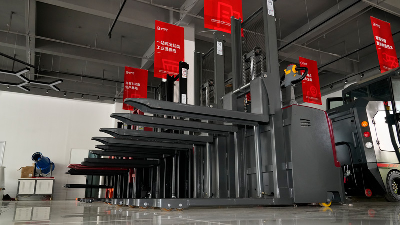 隨著天氣變暖,保養叉車輪胎 隨著天氣變暖,保養叉車輪胎