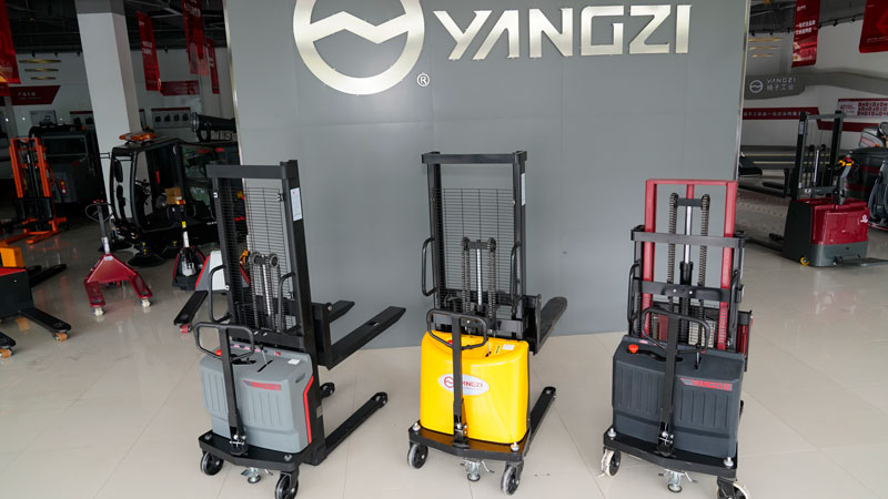 電動叉車的 4 大節能優勢 電動叉車的 4 大節能優勢