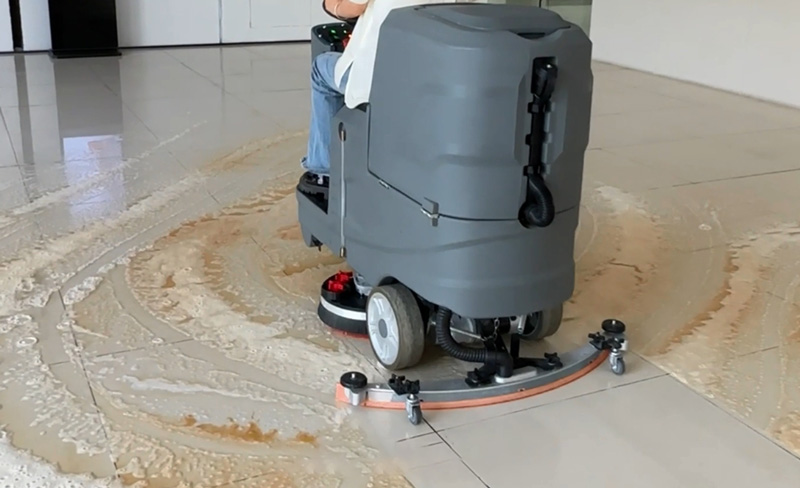 駕駛式洗地機哪個好 駕駛式洗地機哪個好